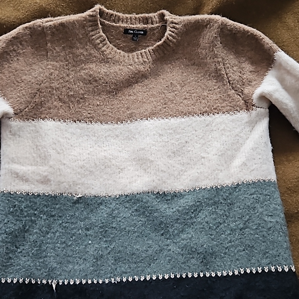 Ladies sweater